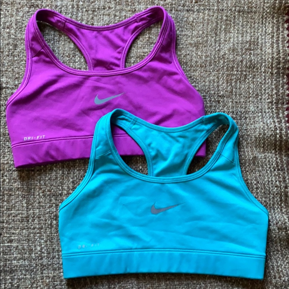 Nike sports bra bundle